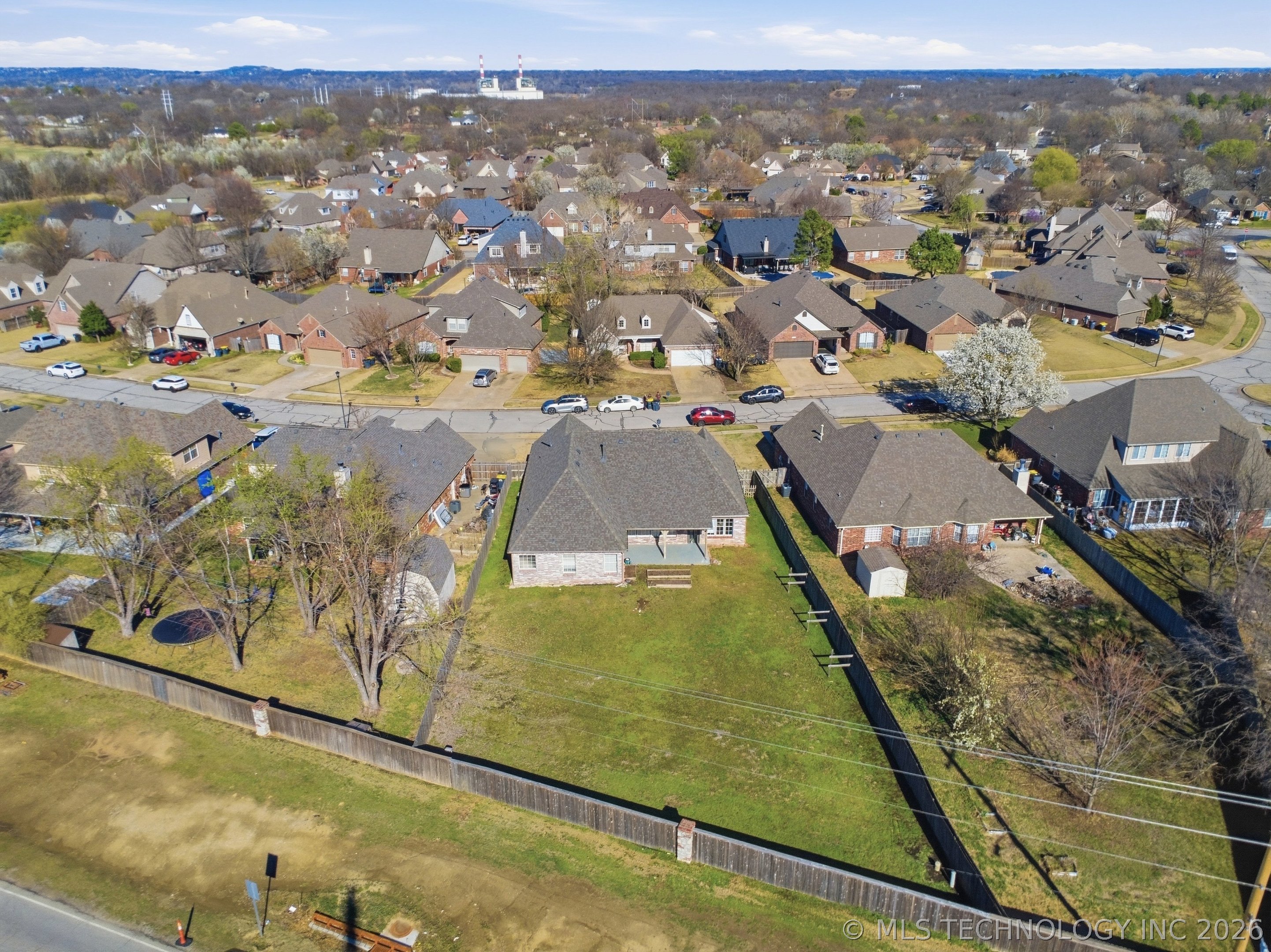 12016 S Date Avenue Property Photo 35
