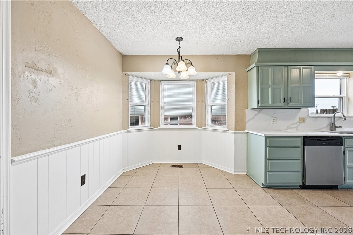 6637 S 93rd East Avenue Property Photo 15