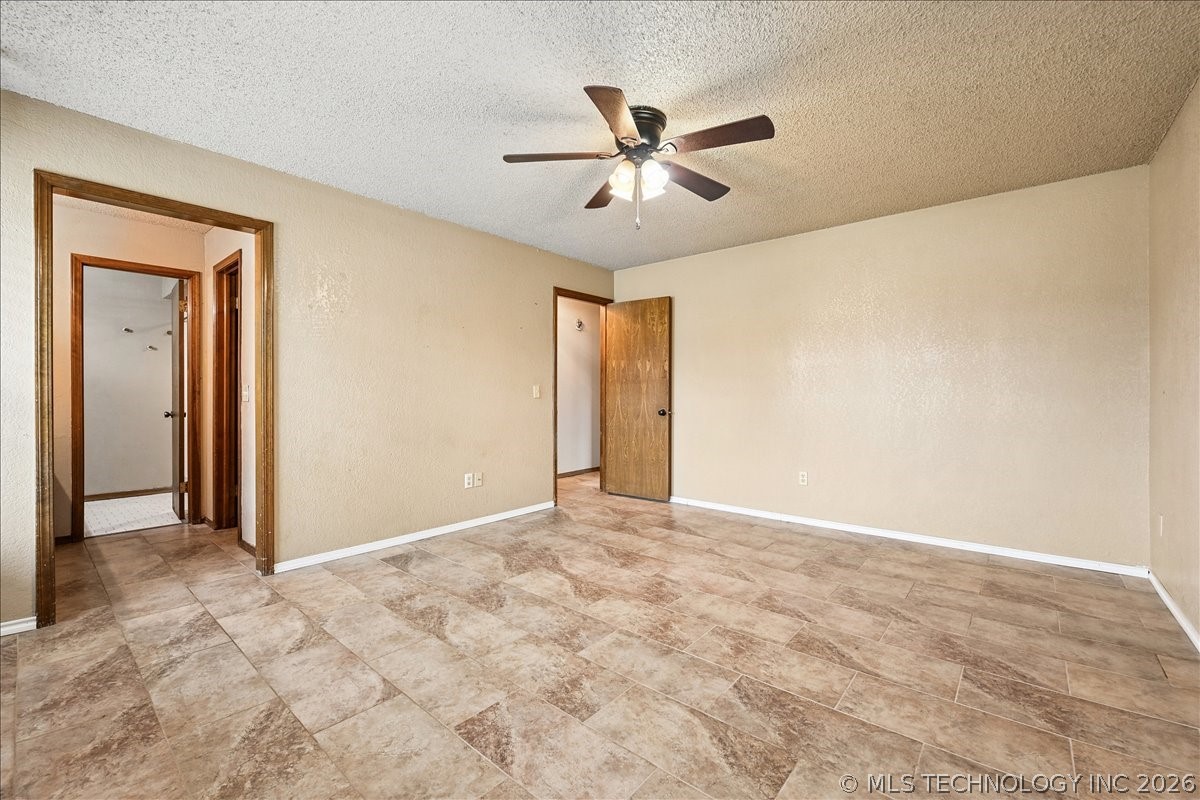 6637 S 93rd East Avenue Property Photo 17