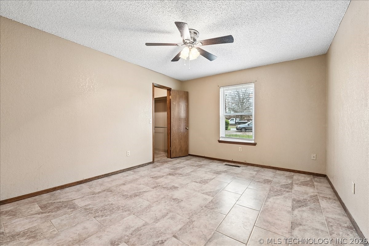 6637 S 93rd East Avenue Property Photo 21