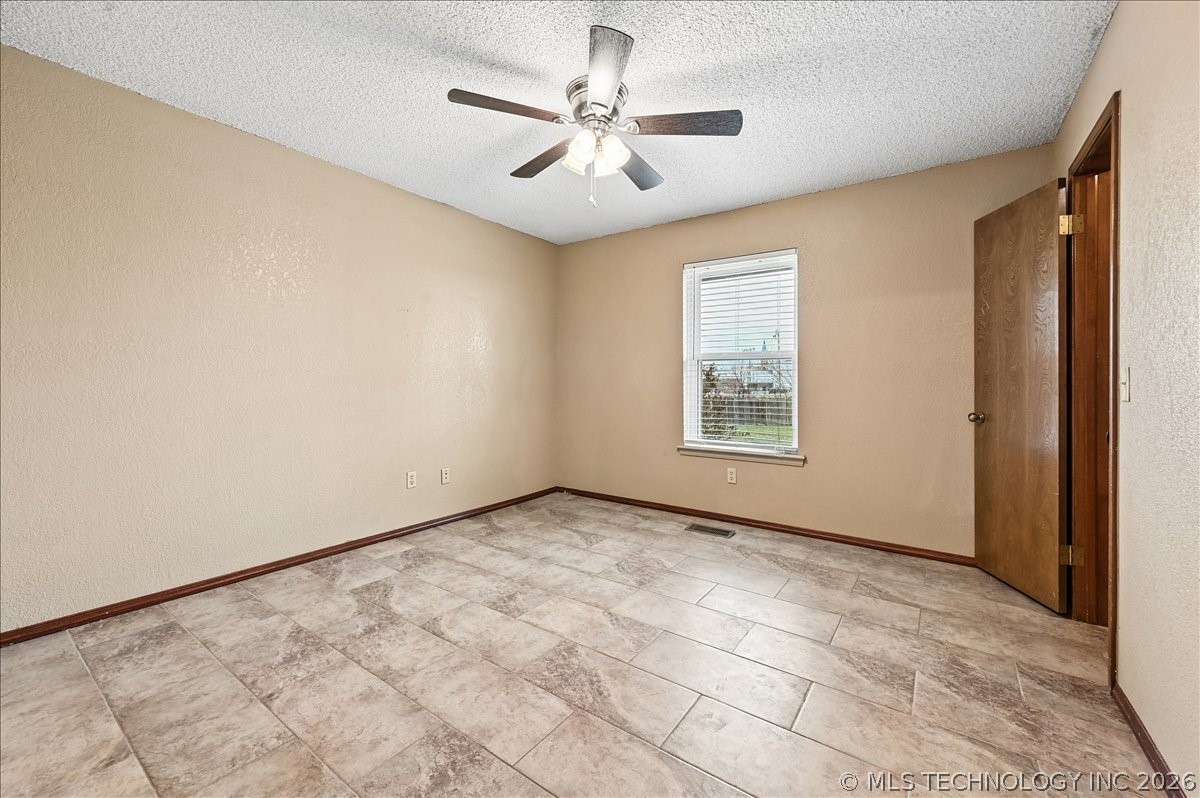 6637 S 93rd East Avenue Property Photo 24