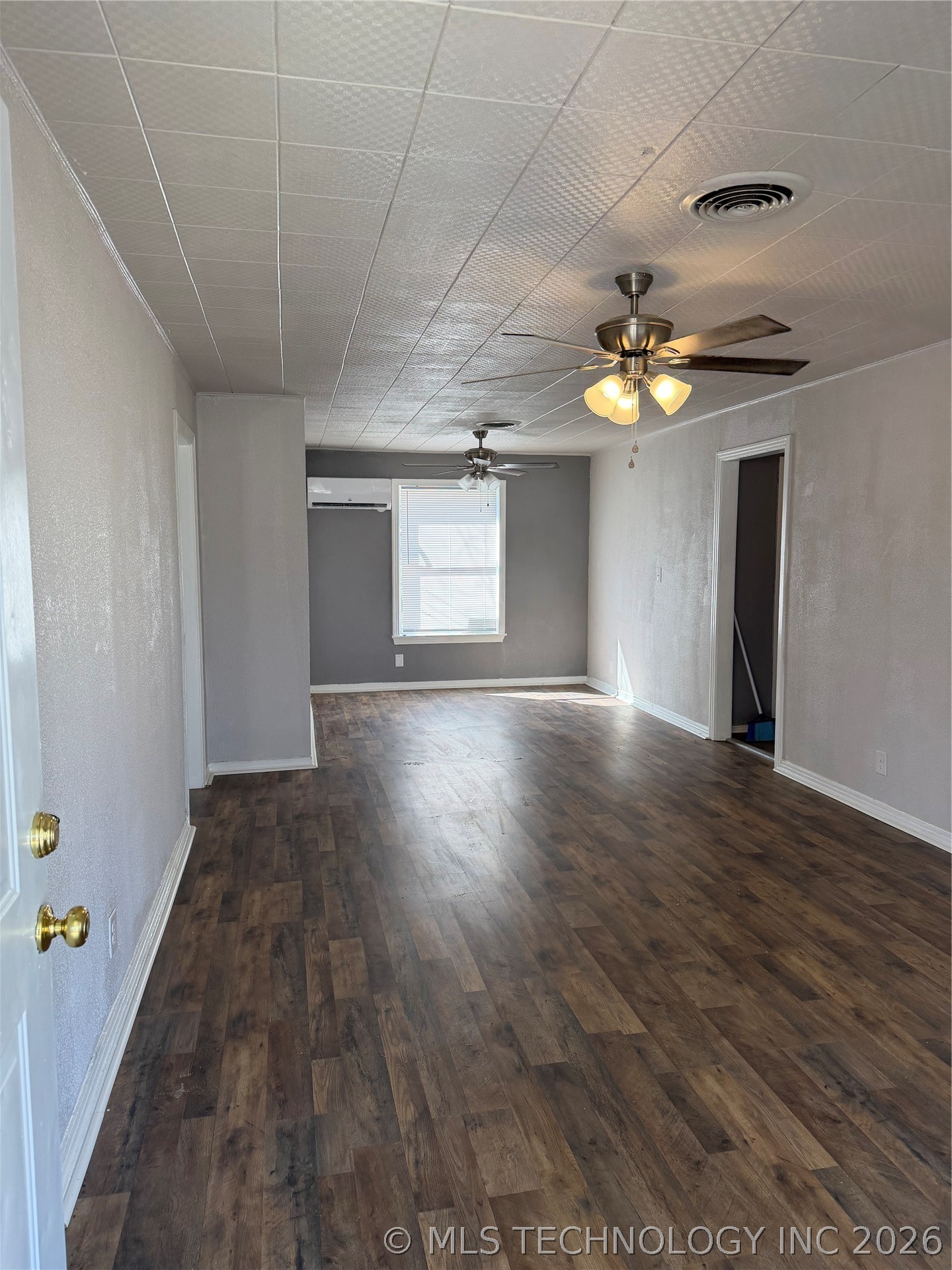 305 P Sw Property Photo 2