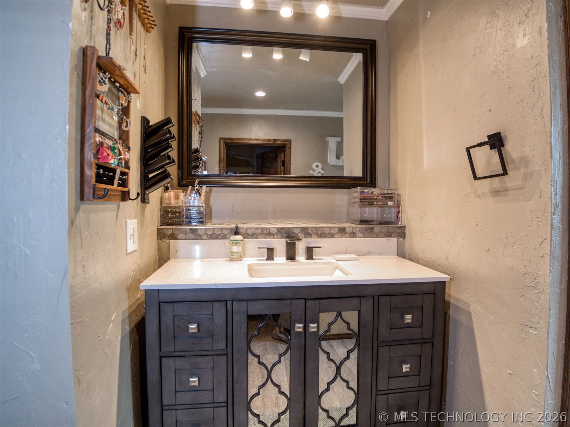 3487 Edge Road Property Photo 16