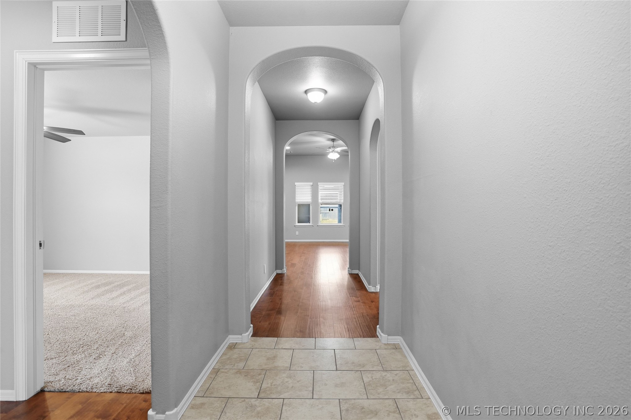 7314 S Laurel Place Property Photo 4