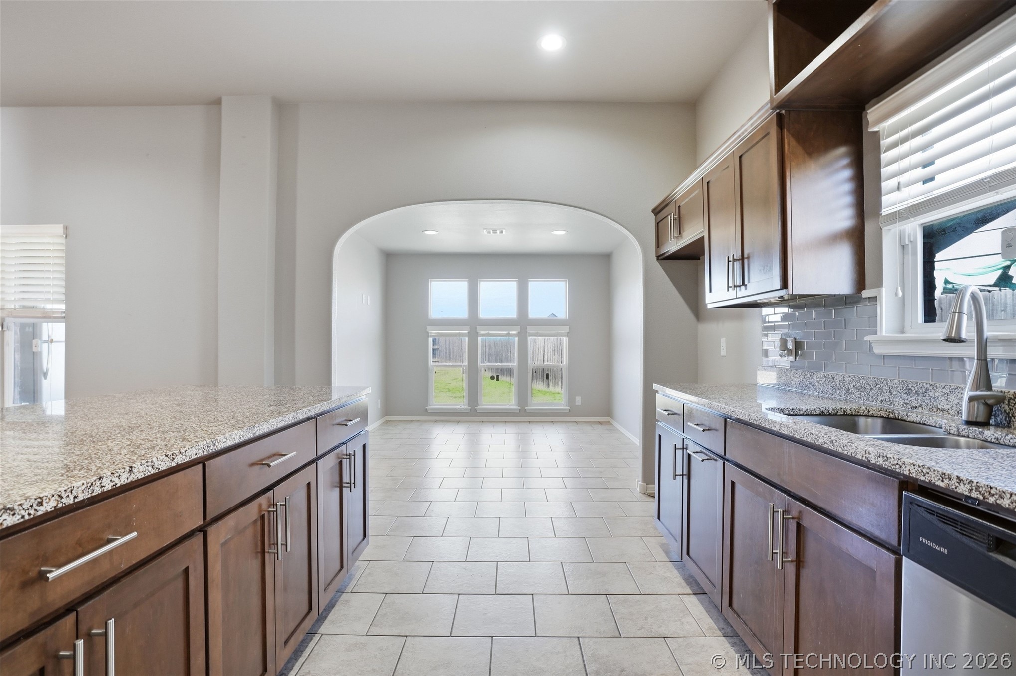 7314 S Laurel Place Property Photo 10