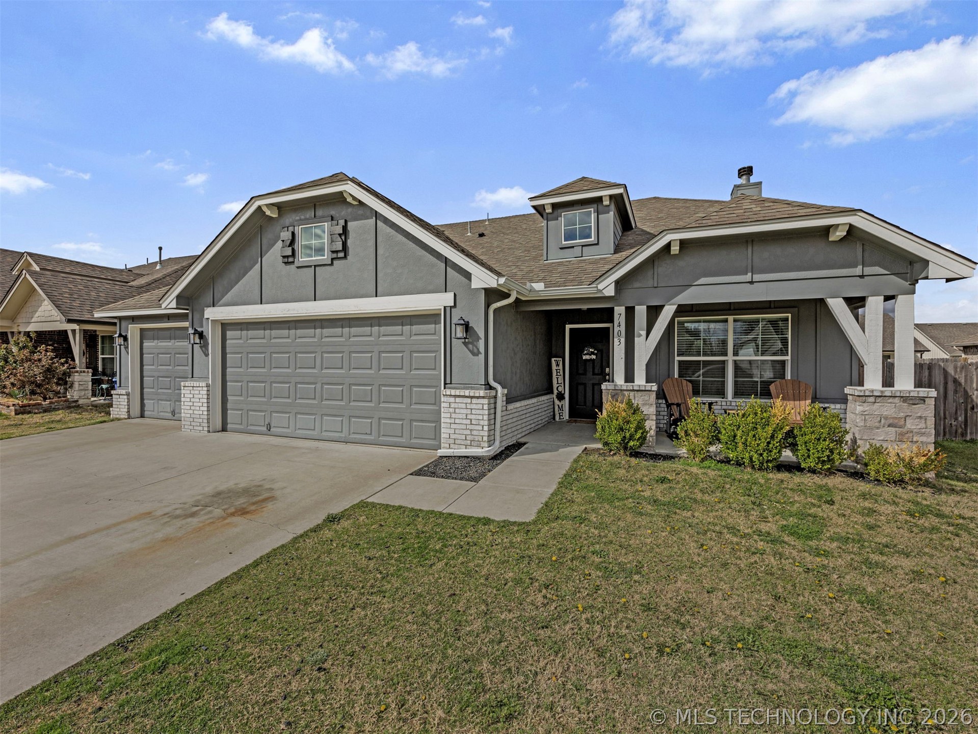 7403 E 87th Street N Property Photo 1