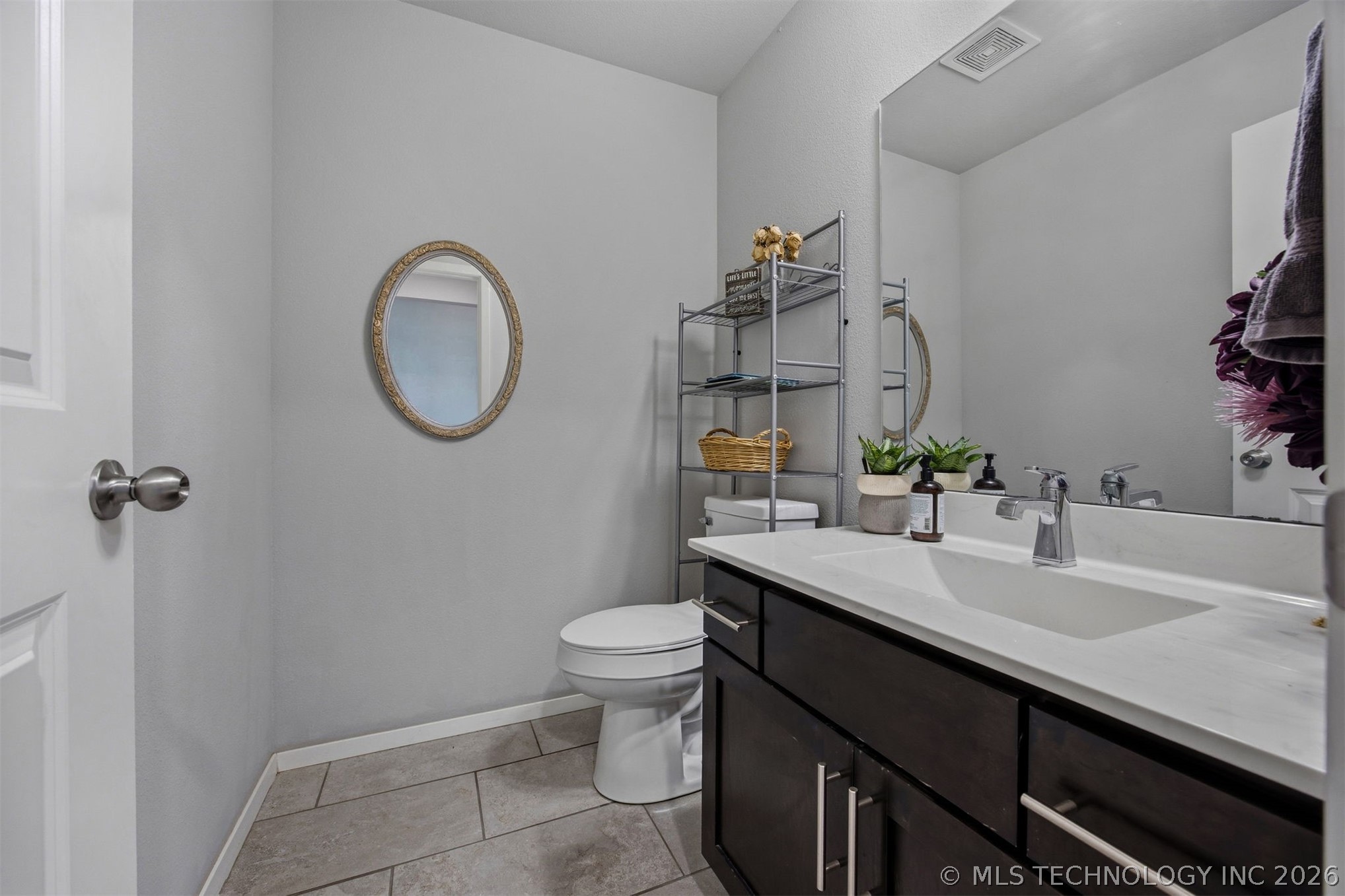 7403 E 87th Street N Property Photo 6