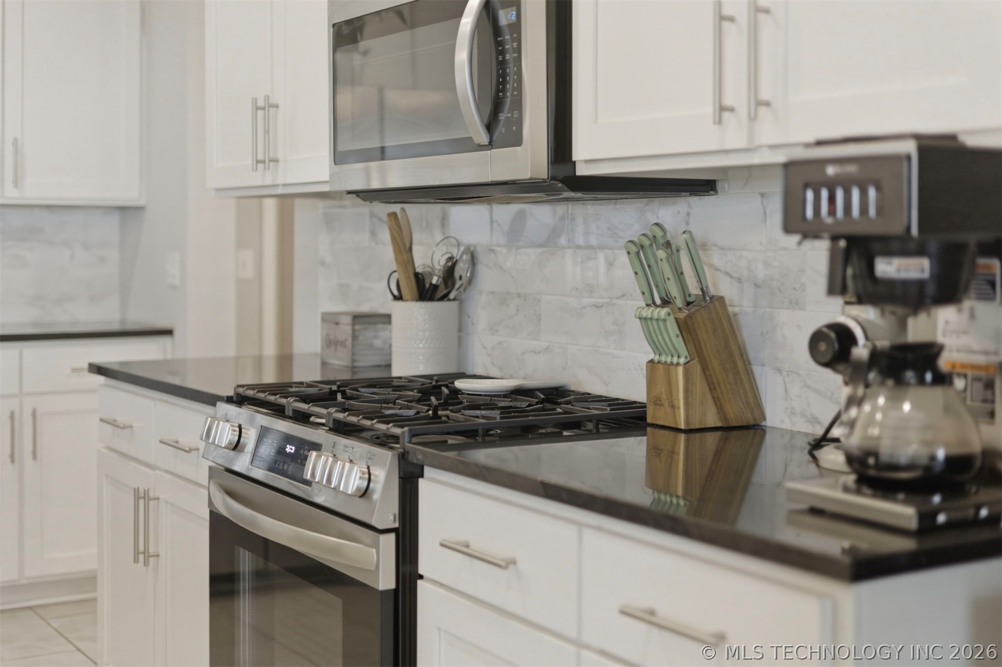 7403 E 87th Street N Property Photo 14