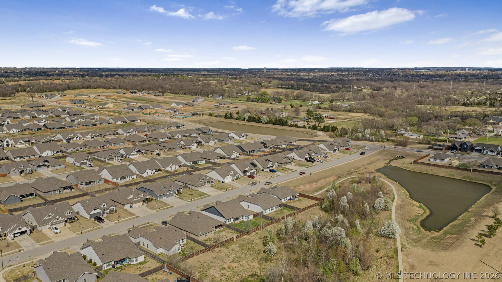 7403 E 87th Street N Property Photo 41