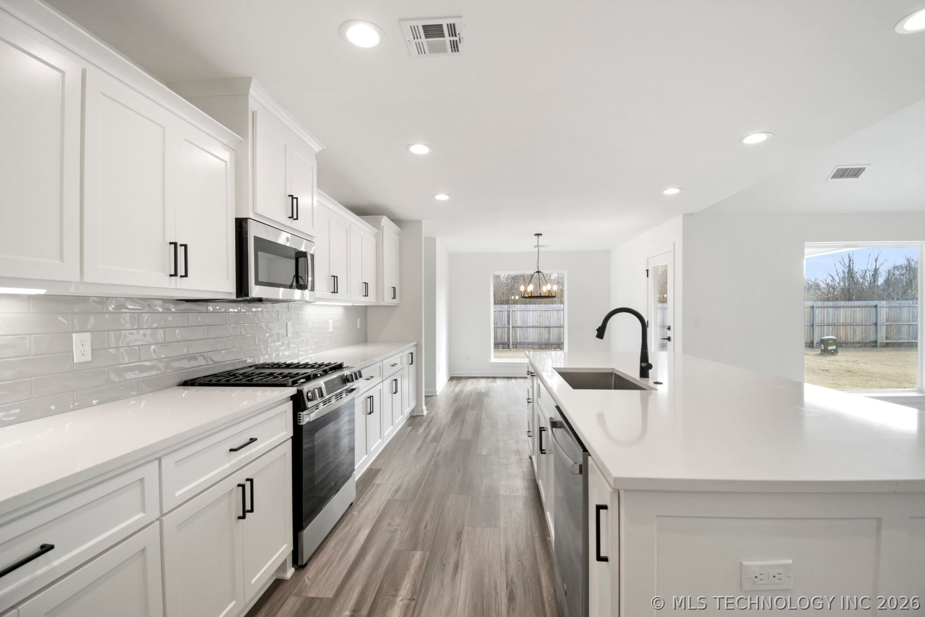 13135 S 105th East Avenue Property Photo 7