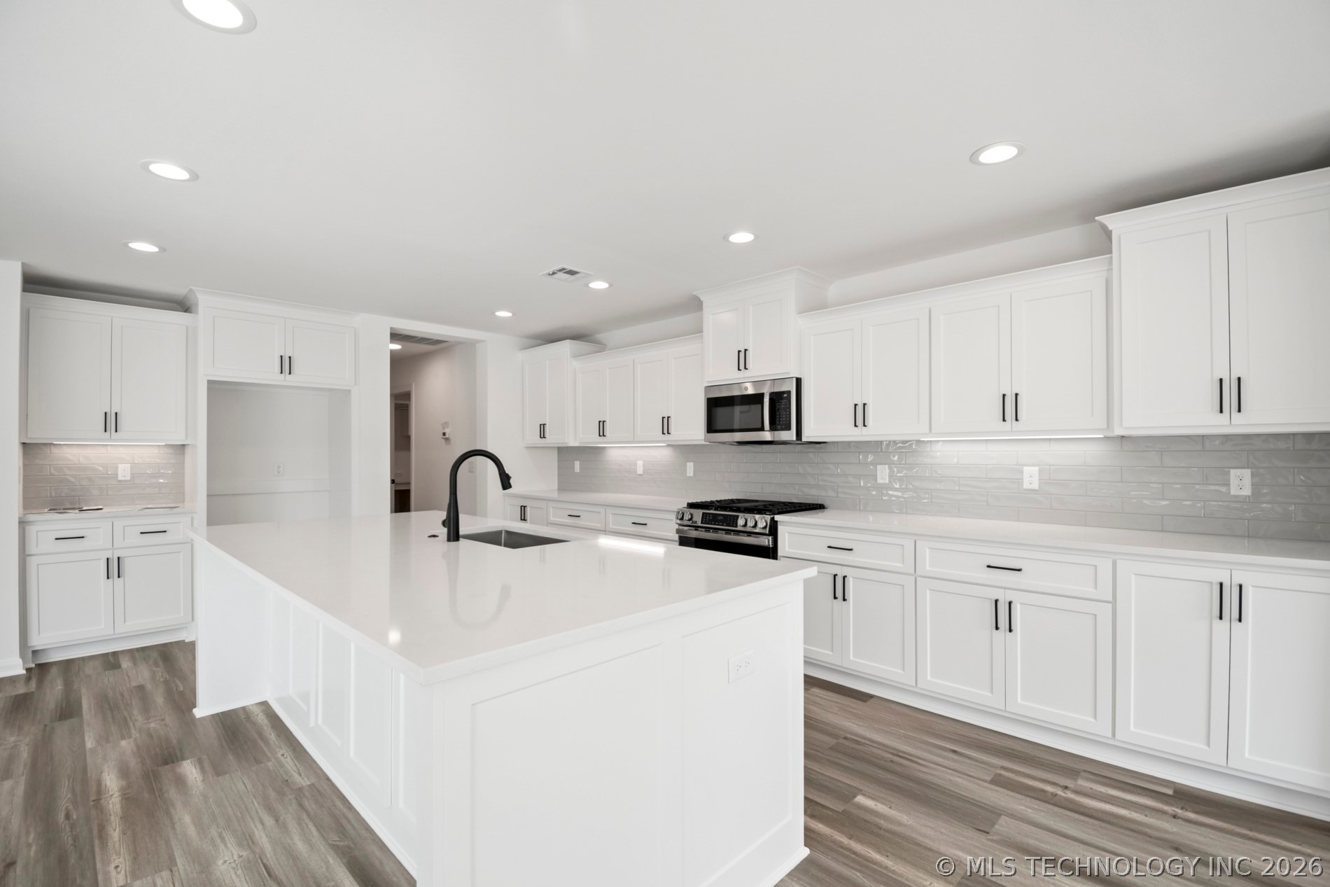 13135 S 105th East Avenue Property Photo 10