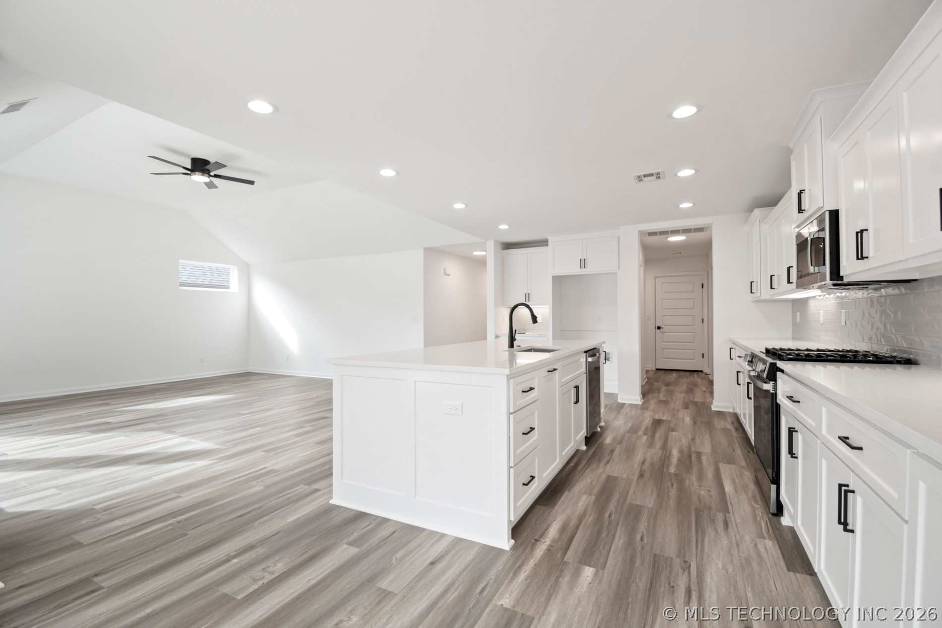 13135 S 105th East Avenue Property Photo 11