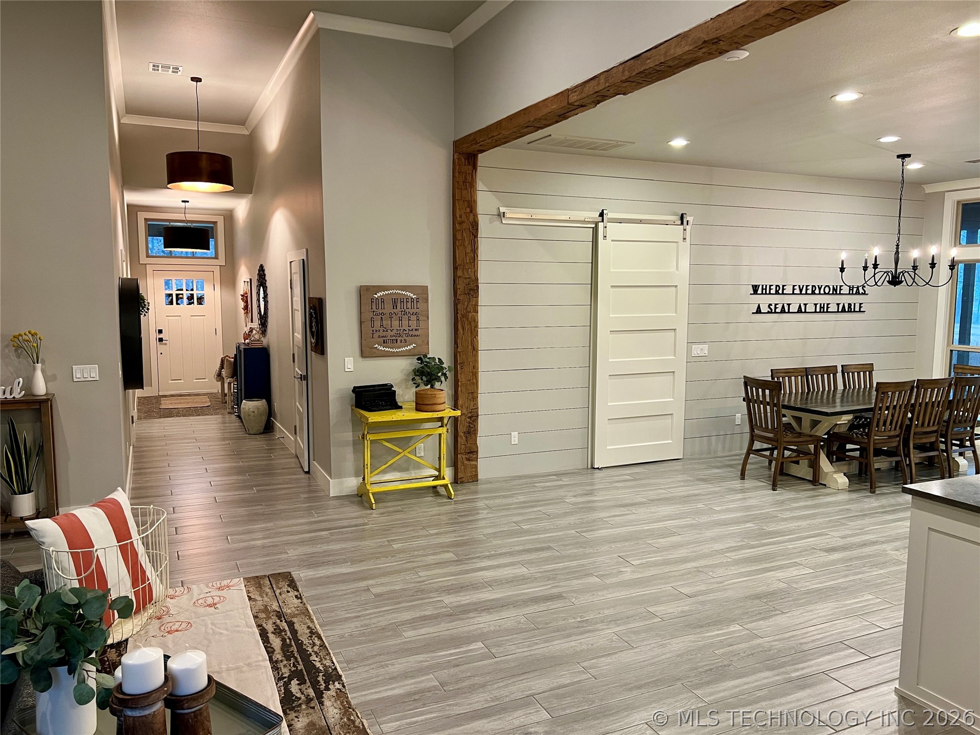 7716 N Harvard Avenue Property Photo 7