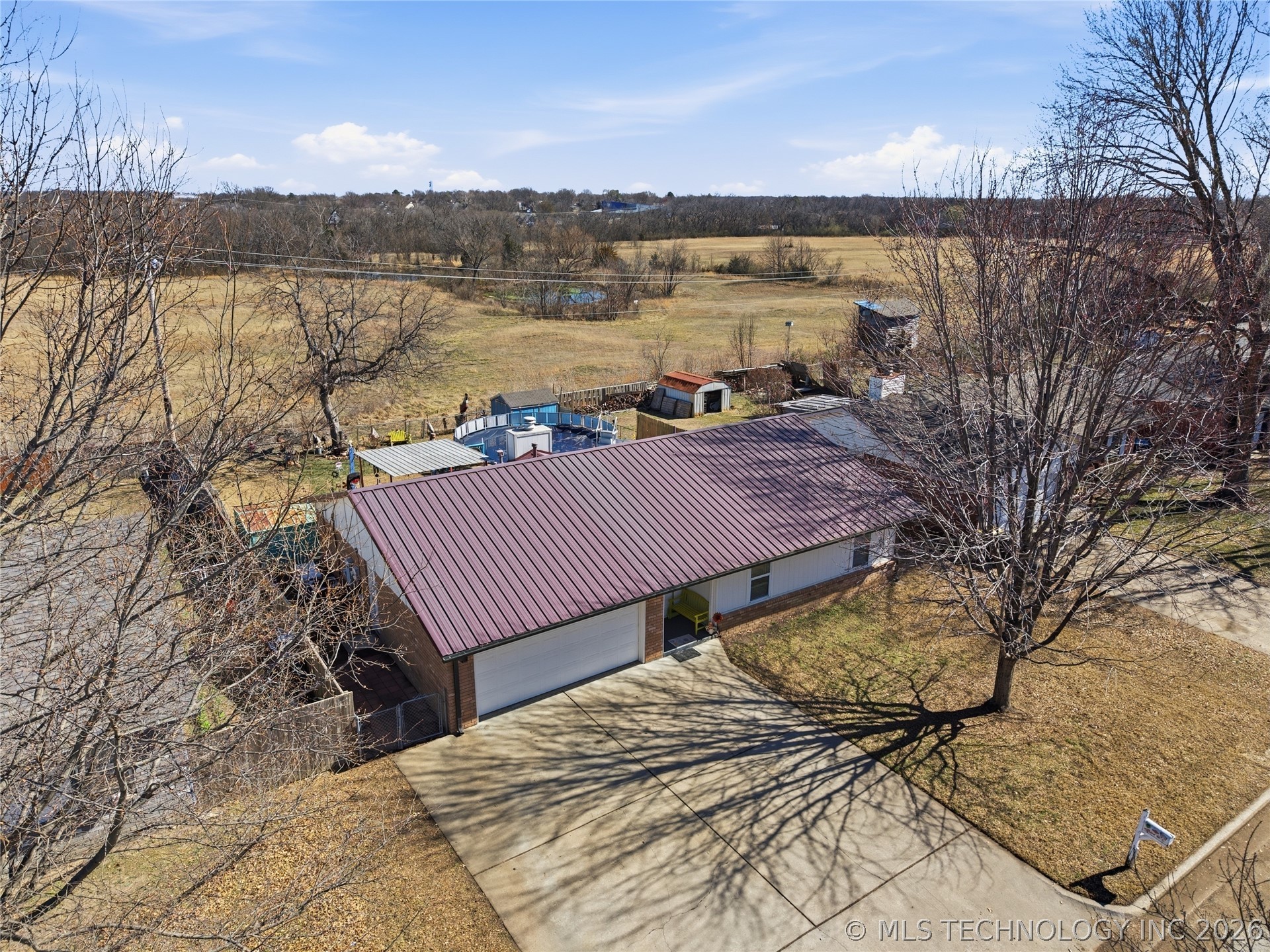 13653 Hickory Place Property Photo 2