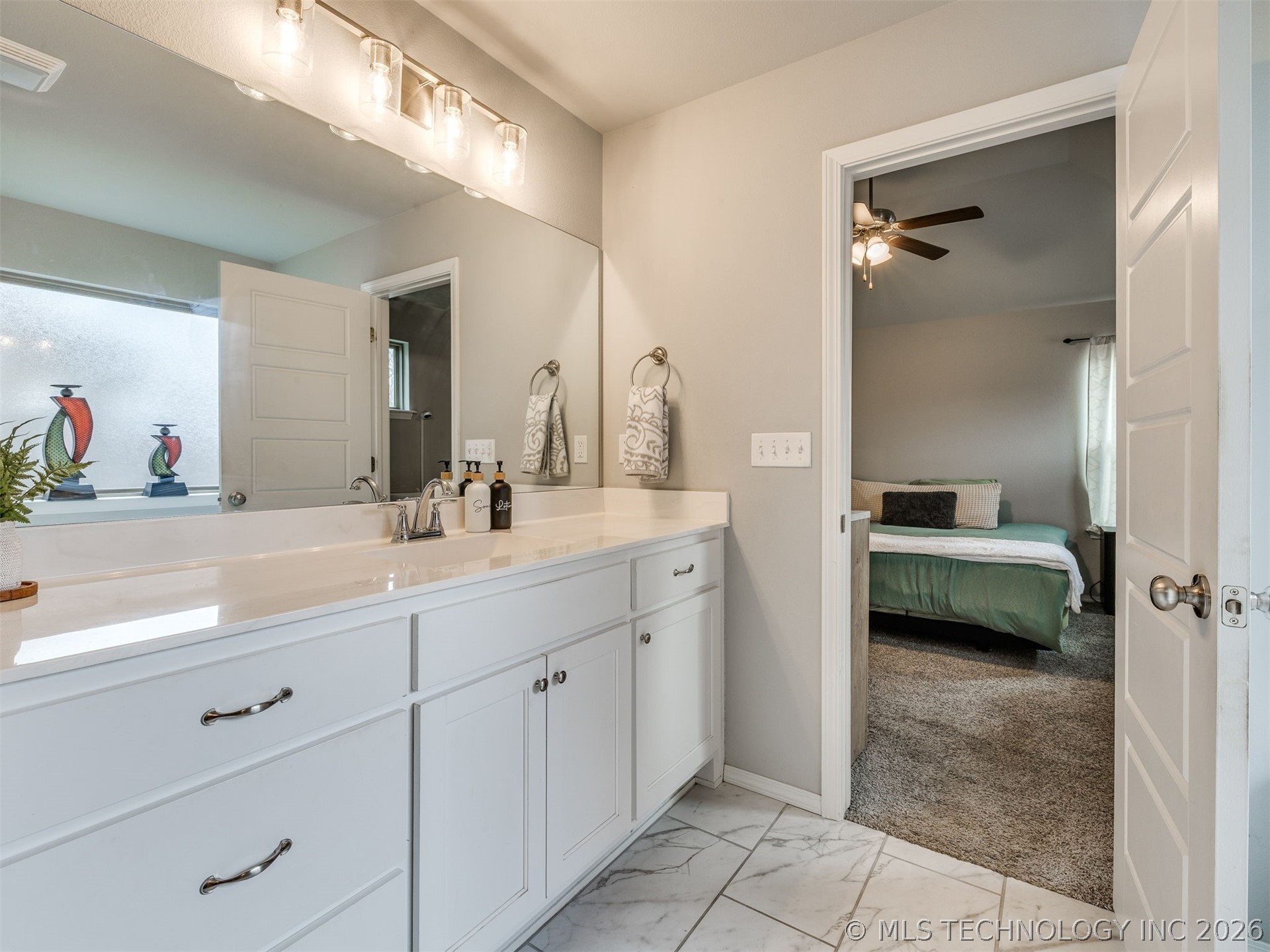 1825 E Winston Street Property Photo 26