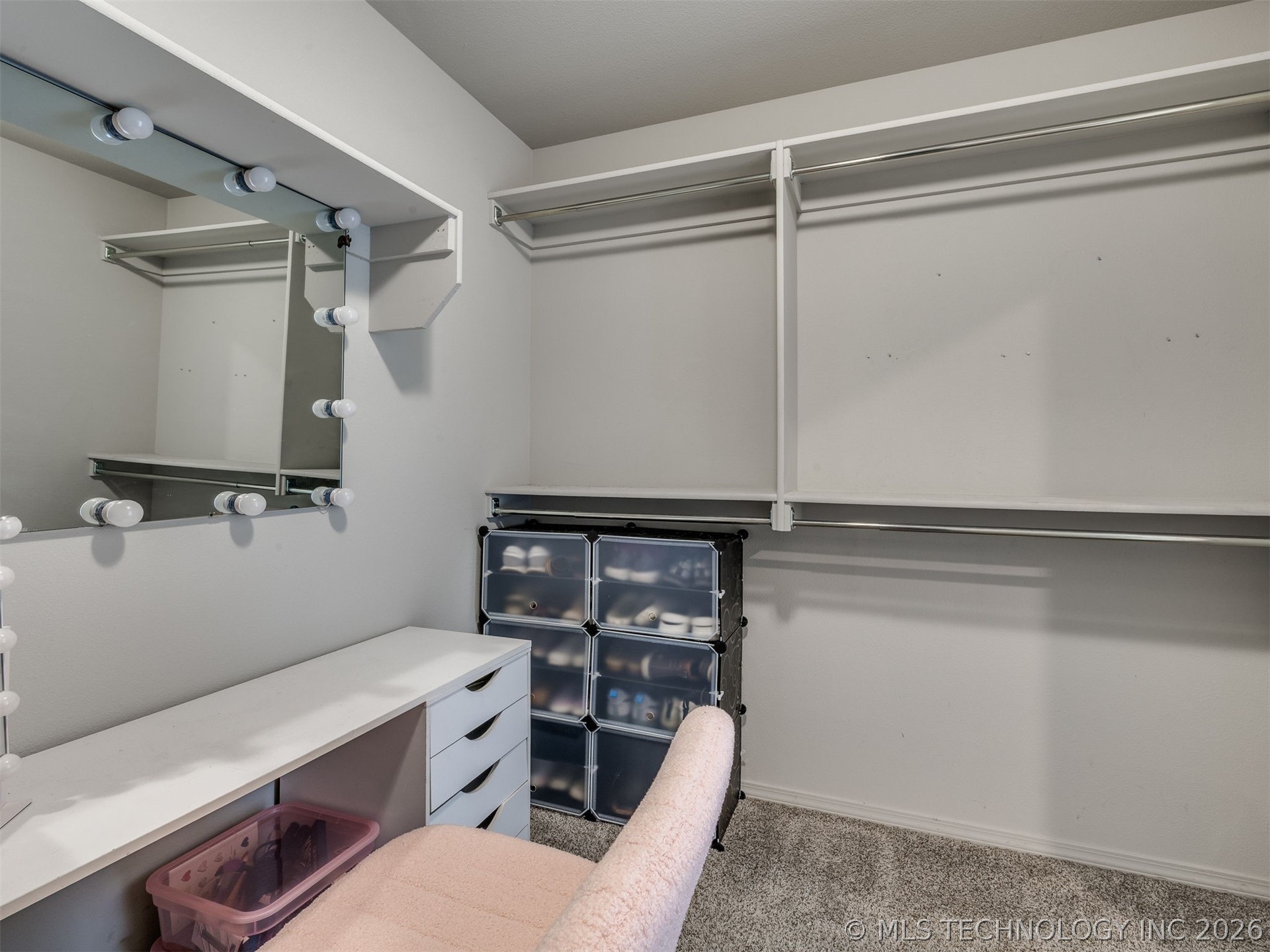 1825 E Winston Street Property Photo 30