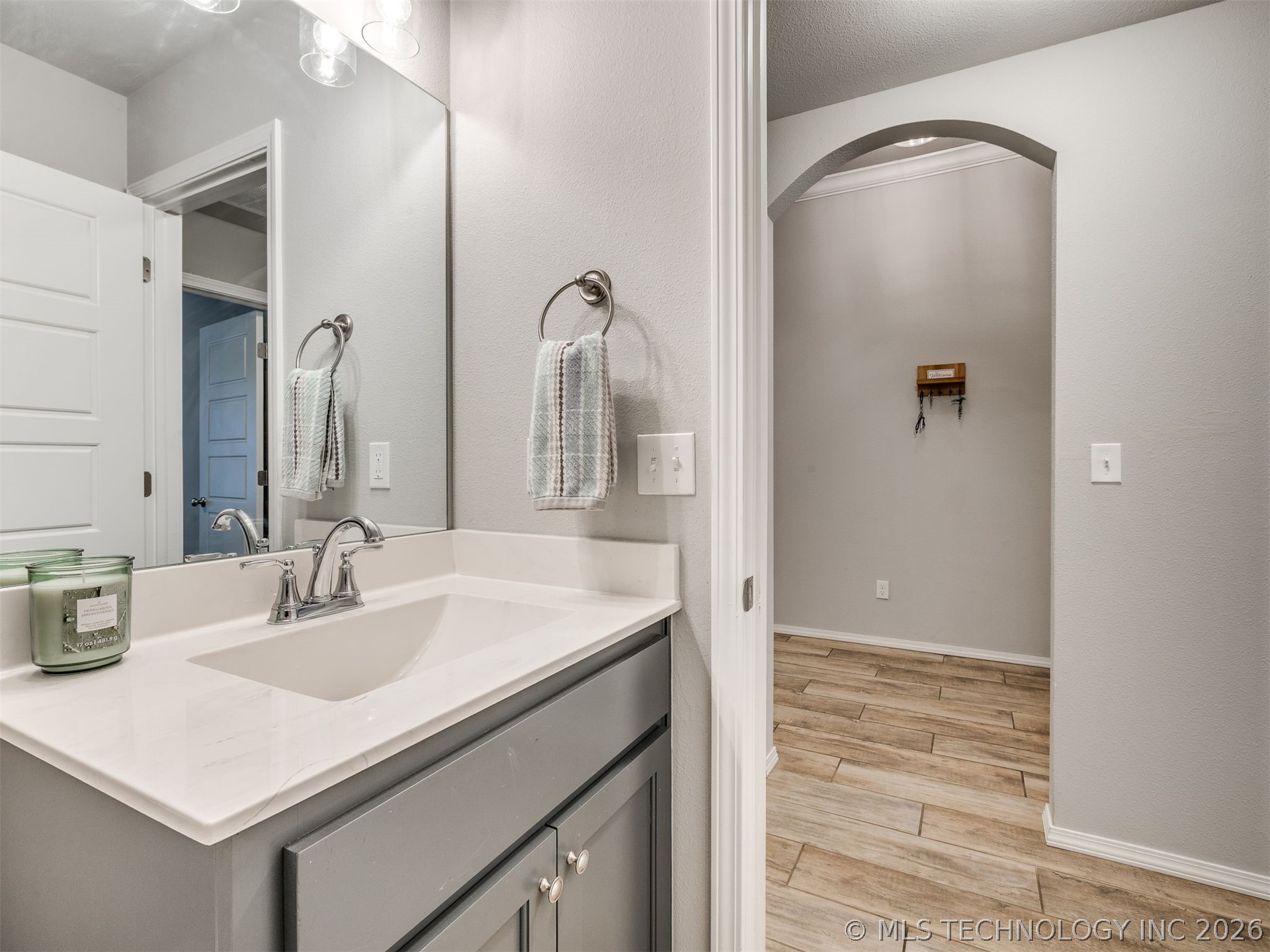 1825 E Winston Street Property Photo 35