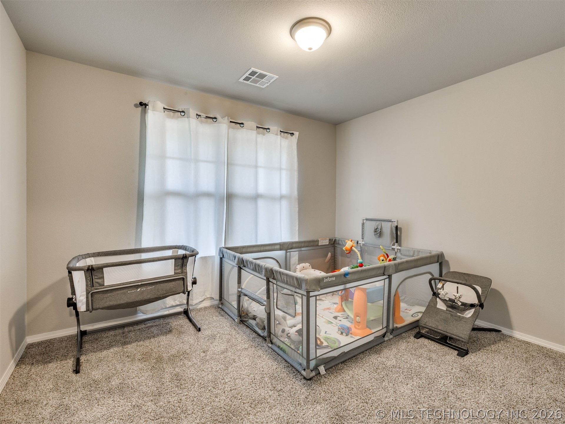 1825 E Winston Street Property Photo 36