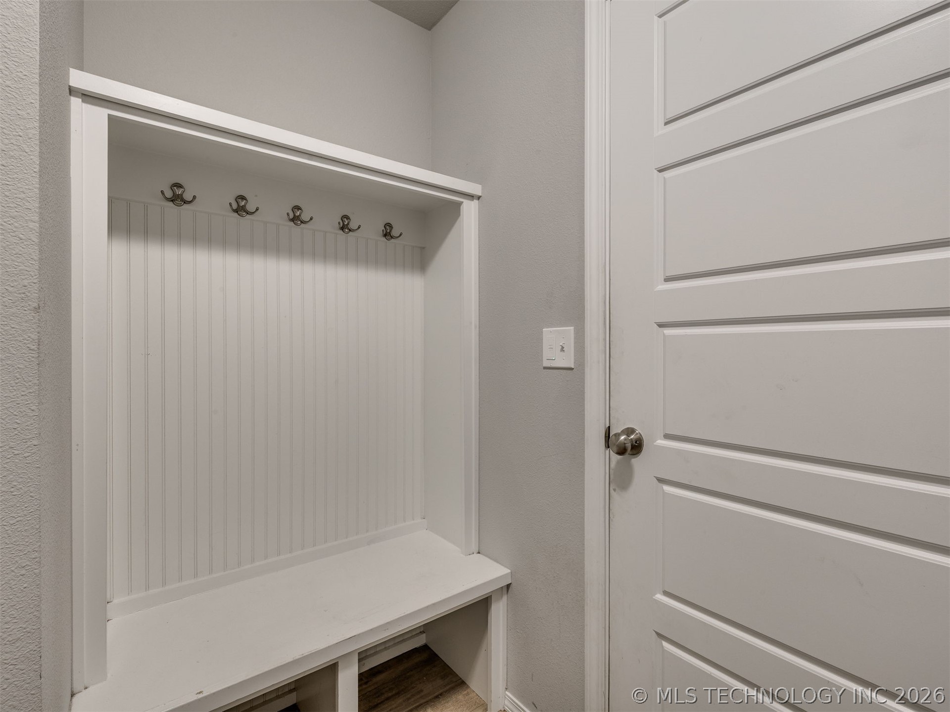 1825 E Winston Street Property Photo 38