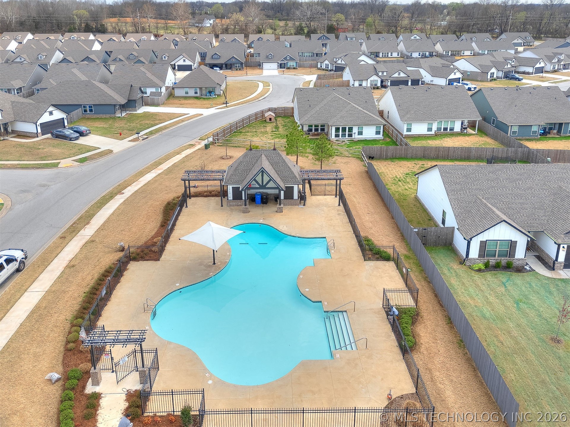 1825 E Winston Street Property Photo 44