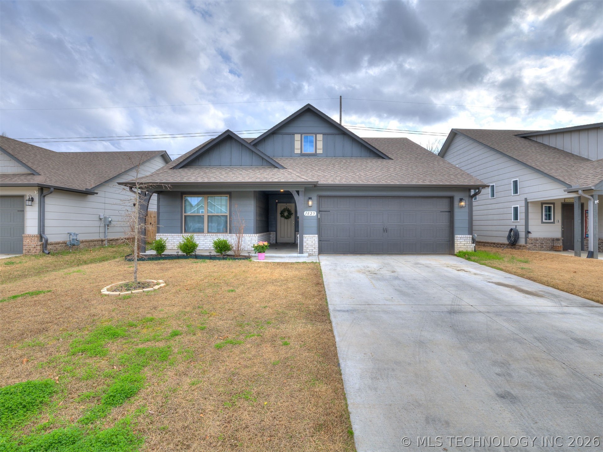 1825 E Winston Street Property Photo 47