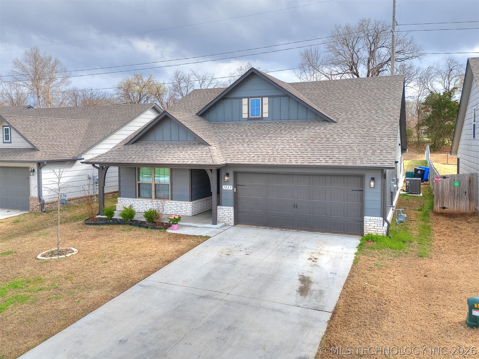 1825 E Winston Street Property Photo 48