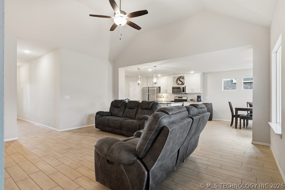 12008 N 131st East Avenue Property Photo 14