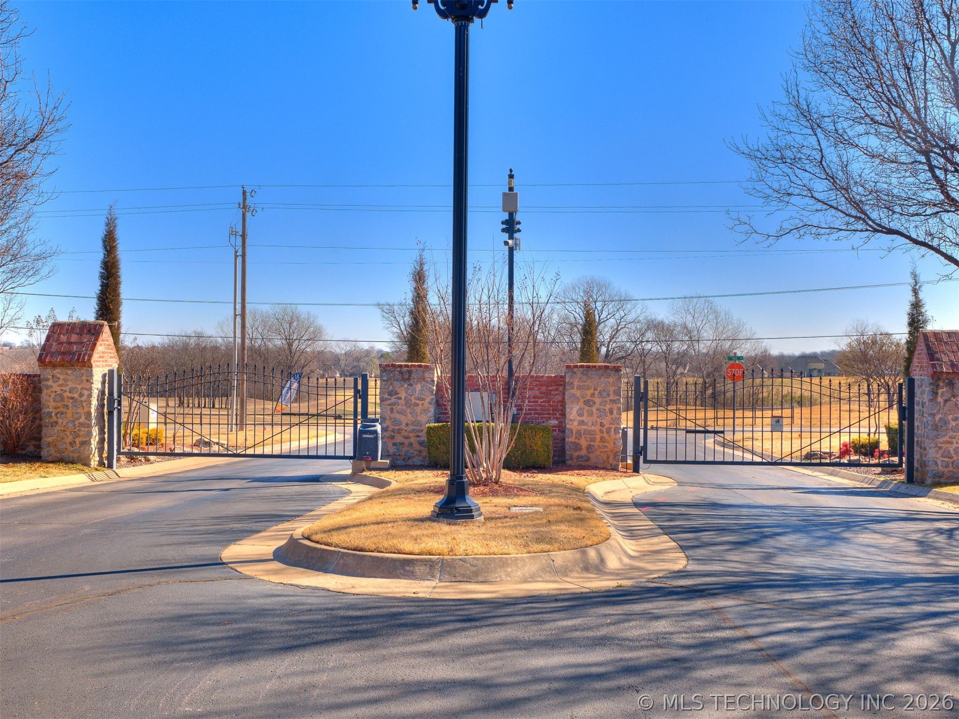 14482 S Vandalia Avenue Property Photo 2