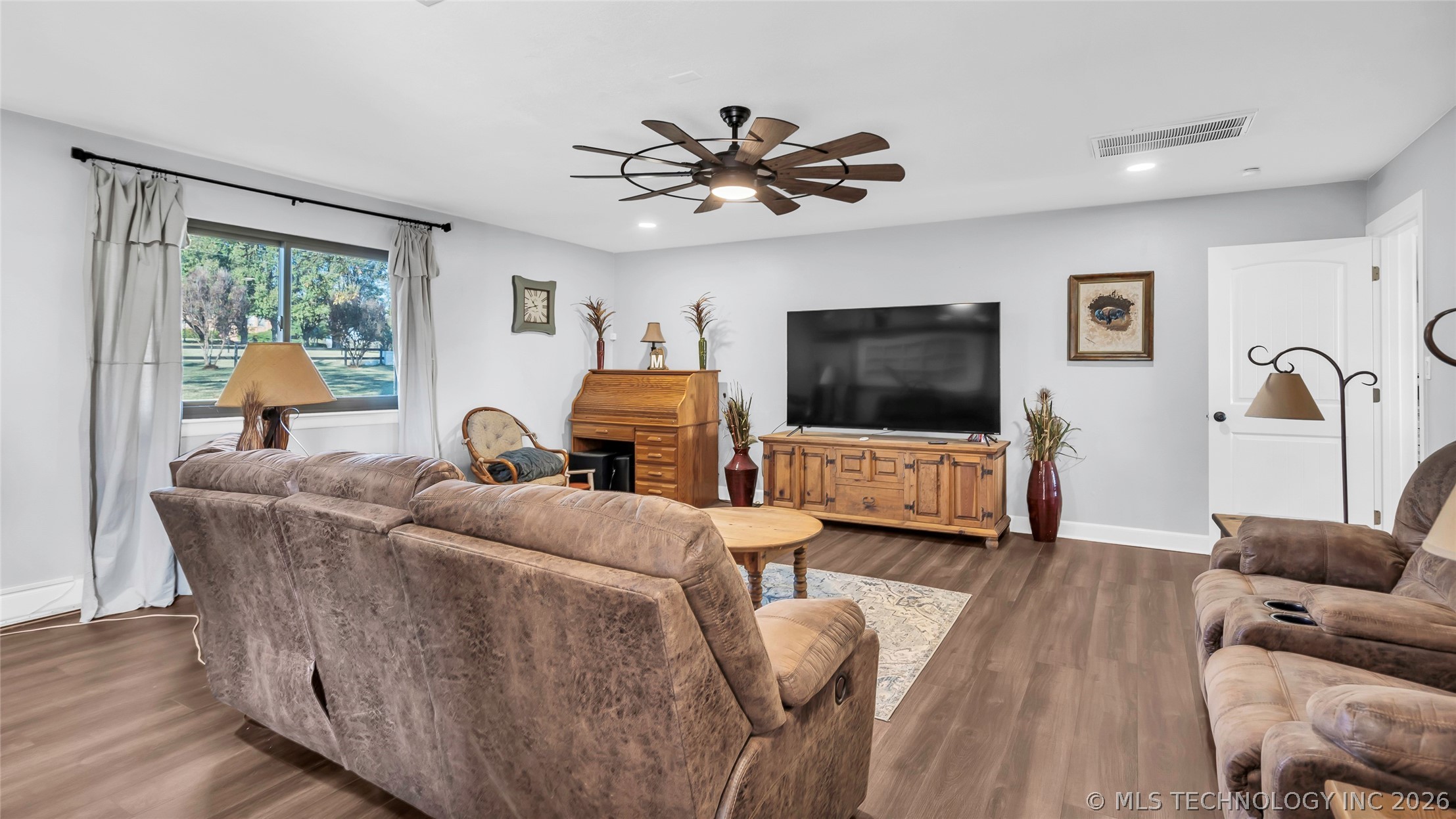6063 Wilson Street Property Photo 16