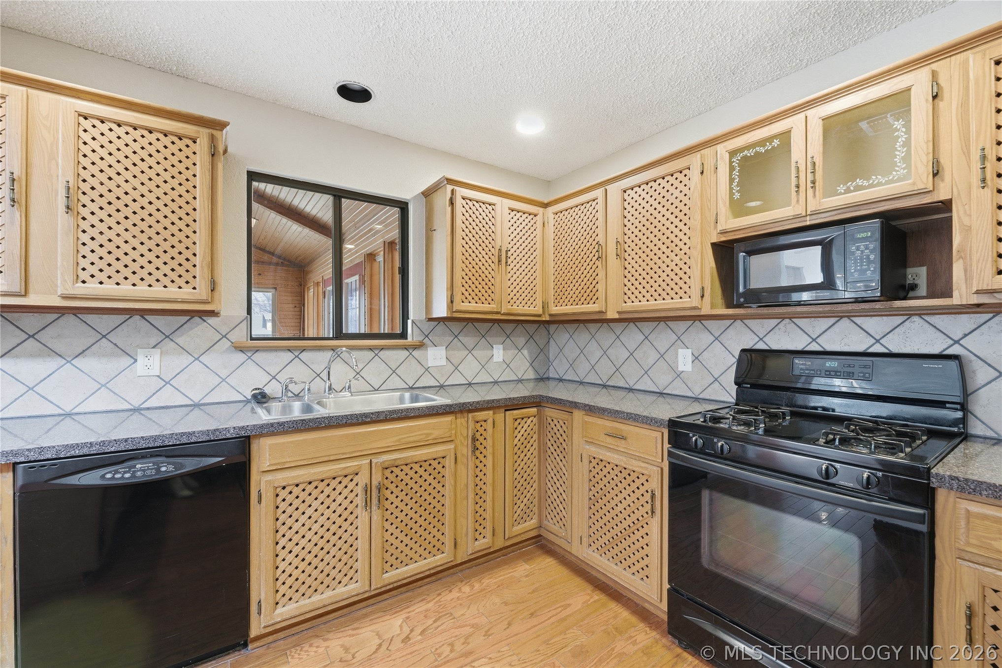 16247 E 83rd Street North Property Photo 7