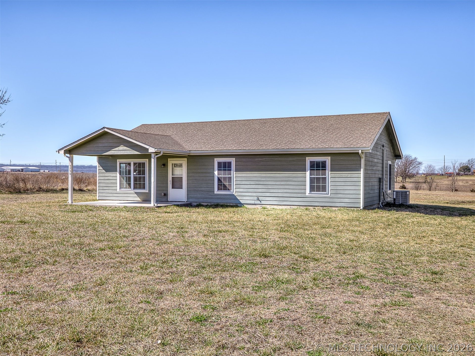 5750 S Gus Road Property Photo 1