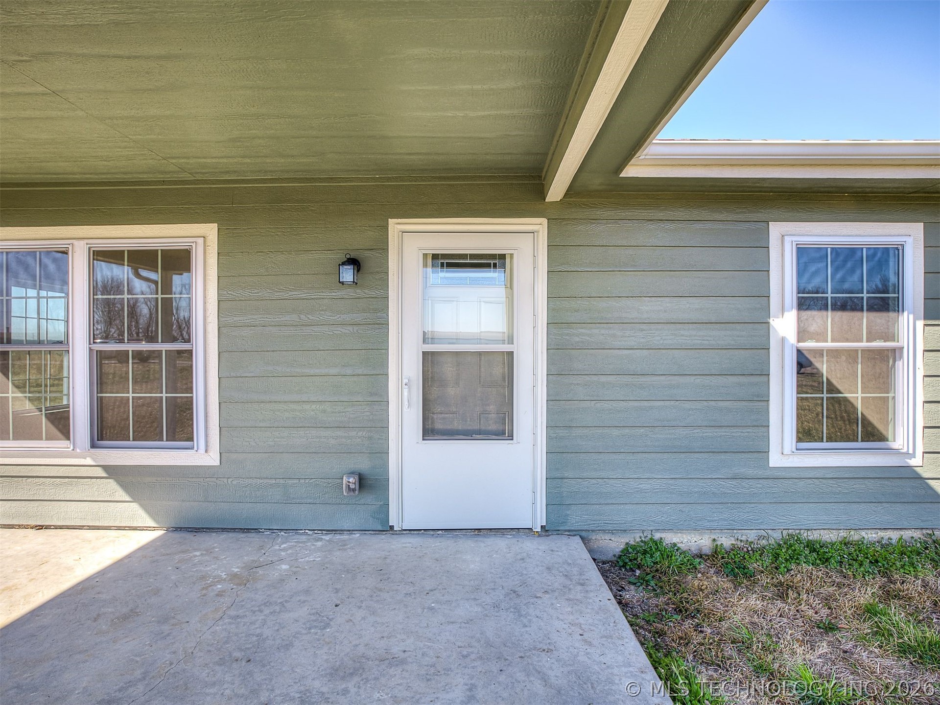 5750 S Gus Road Property Photo 4