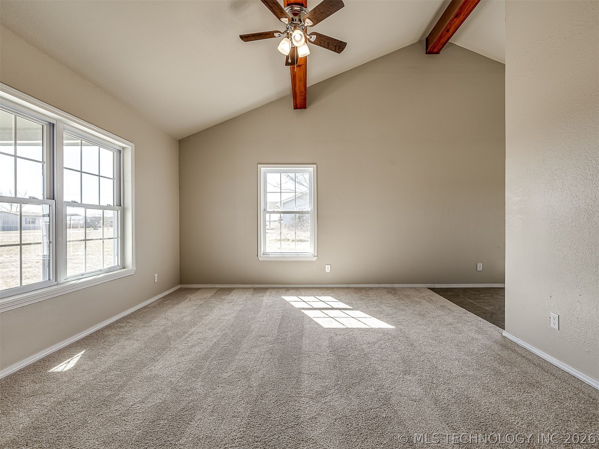 5750 S Gus Road Property Photo 5