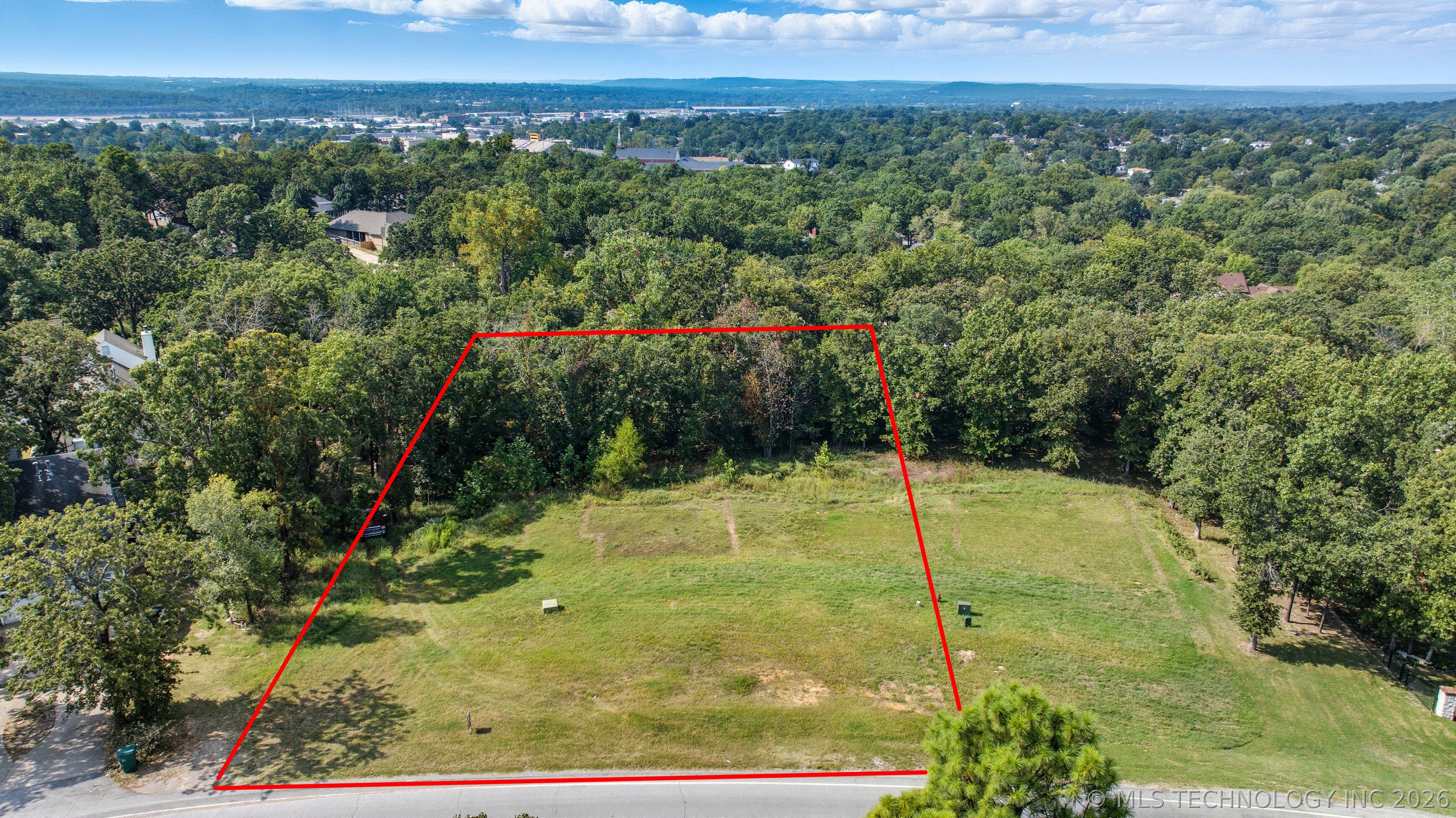 718 E Old North Road Property Photo 1