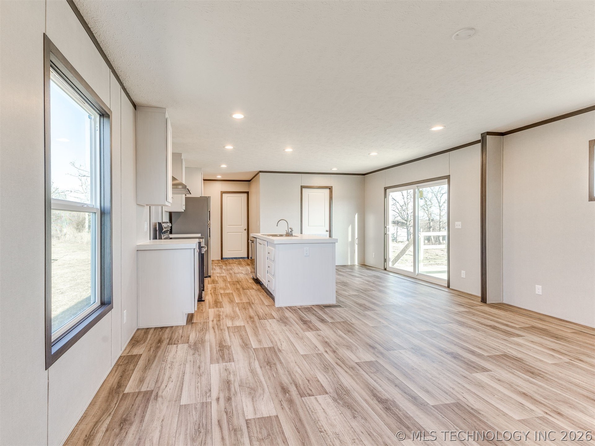 40772 W 61st Street S Property Photo 7