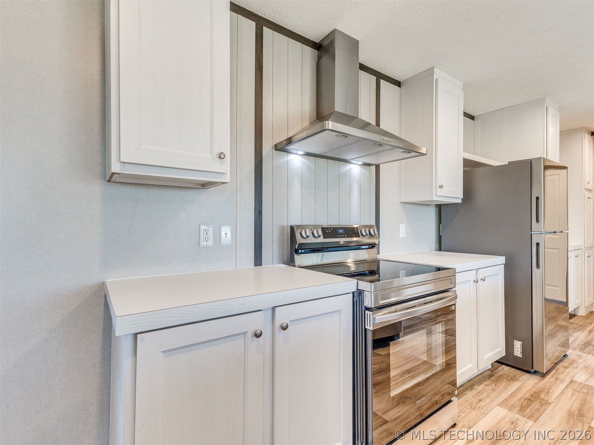 40772 W 61st Street S Property Photo 11