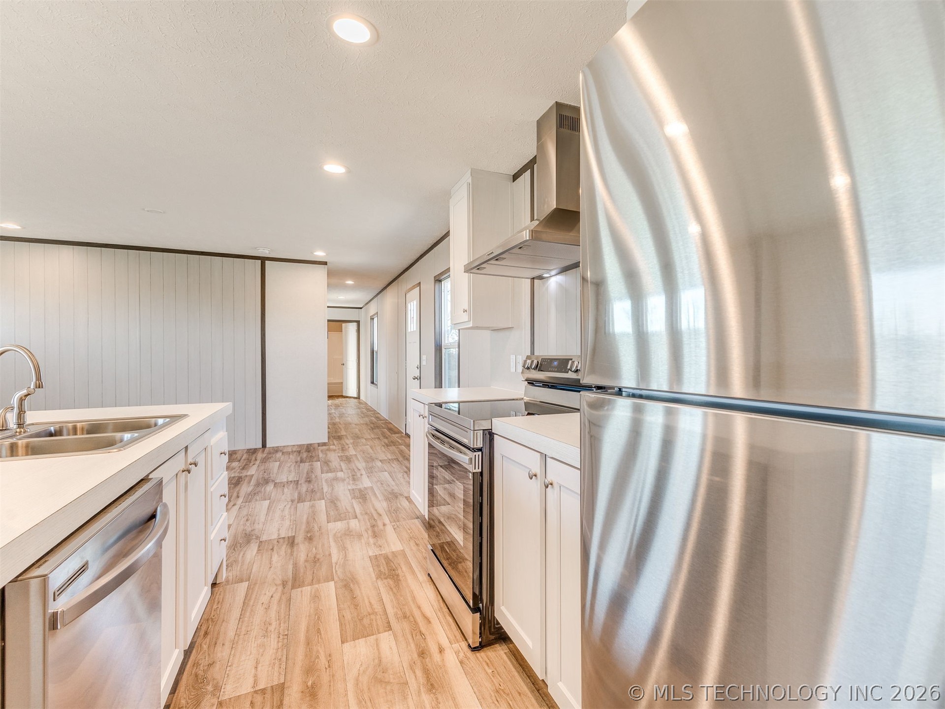 40772 W 61st Street S Property Photo 12