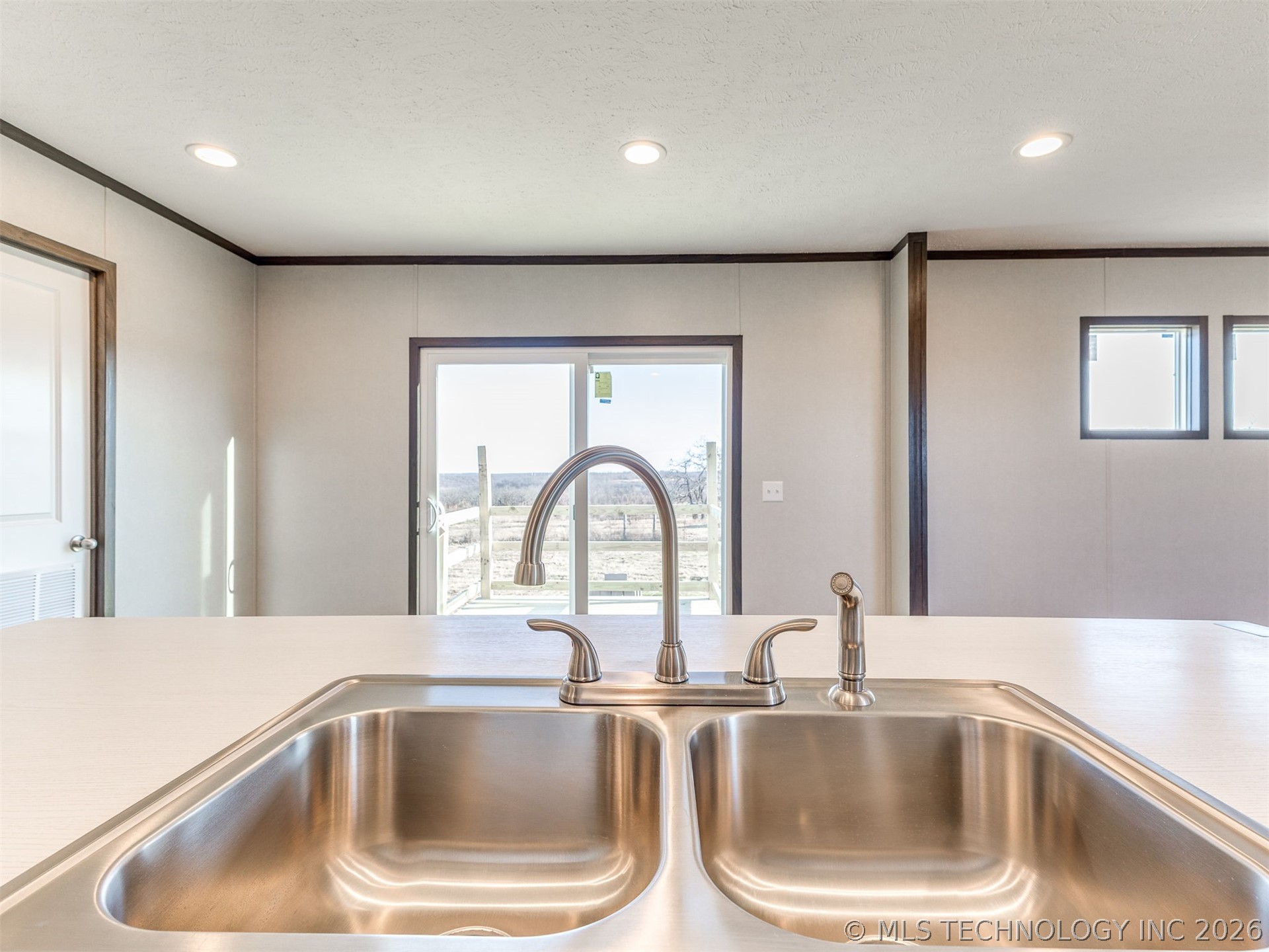 40772 W 61st Street S Property Photo 13