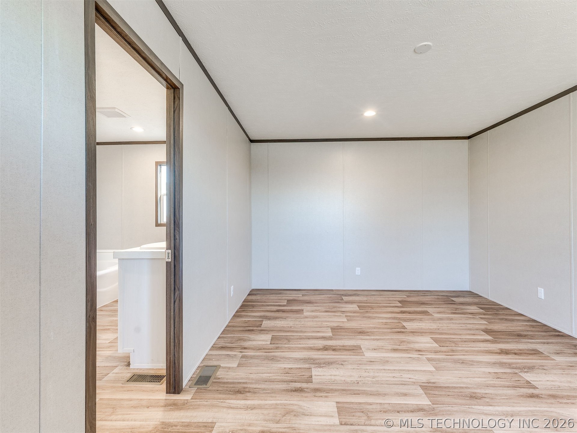 40772 W 61st Street S Property Photo 16