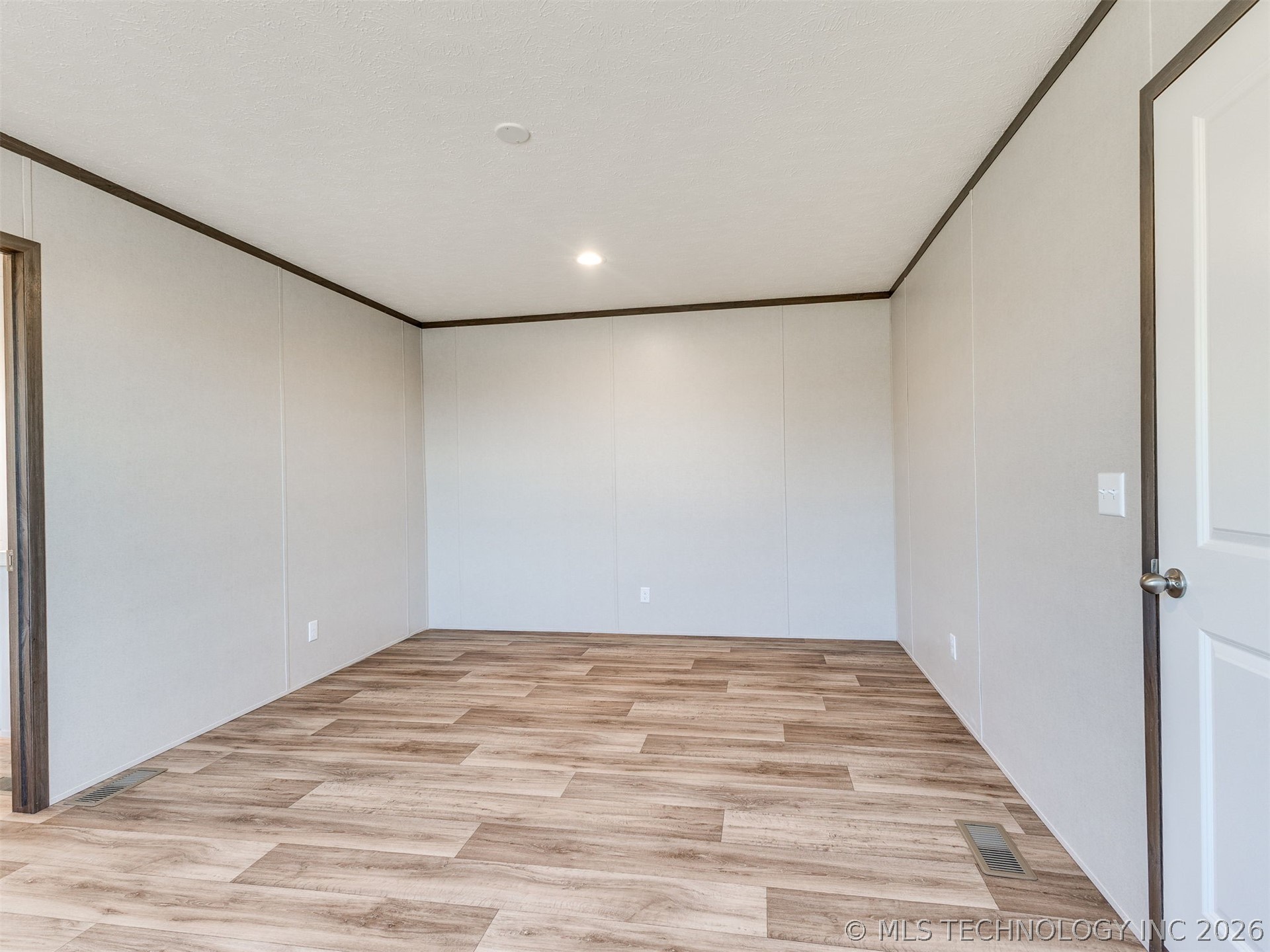 40772 W 61st Street S Property Photo 17