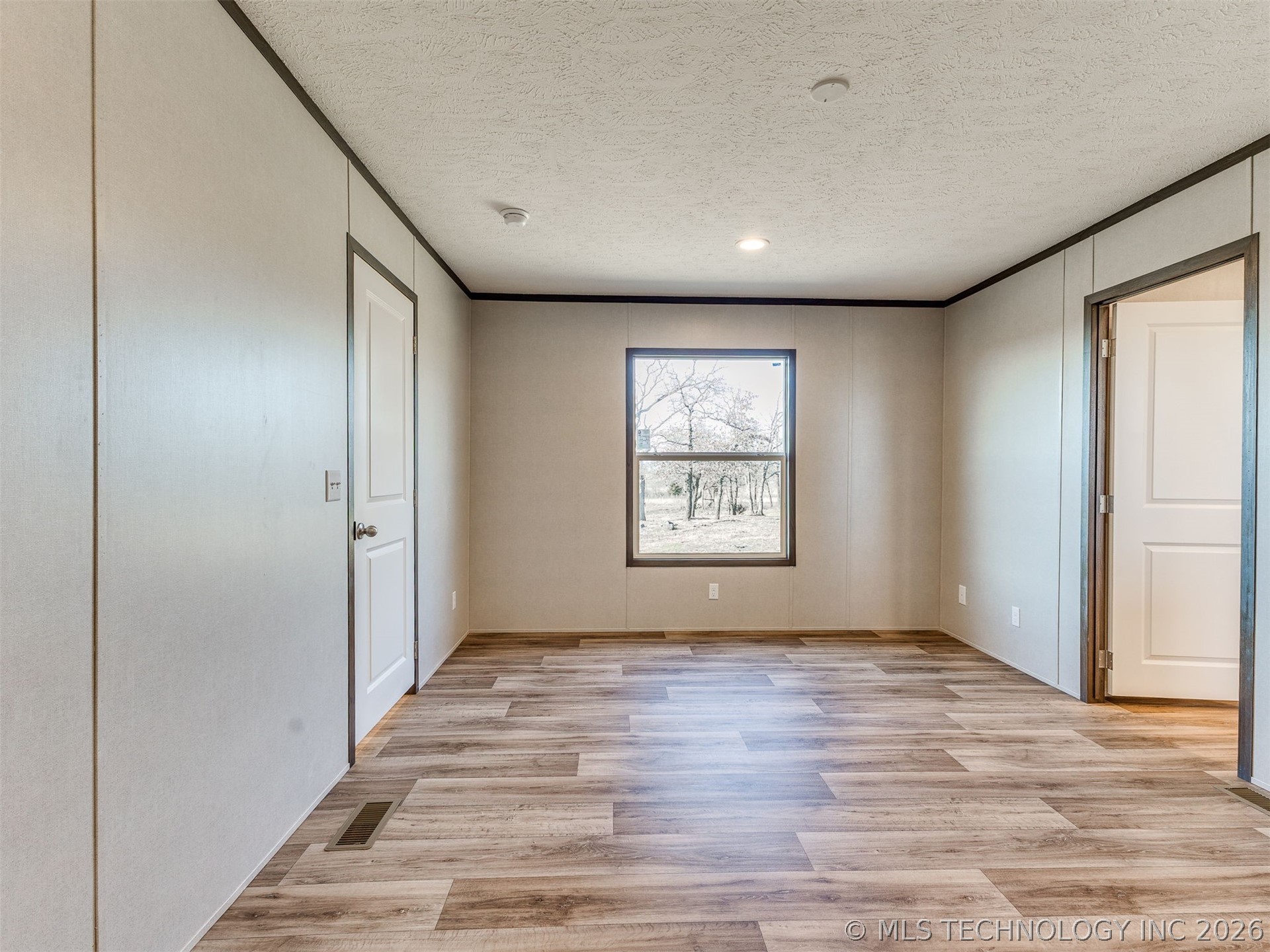 40772 W 61st Street S Property Photo 19