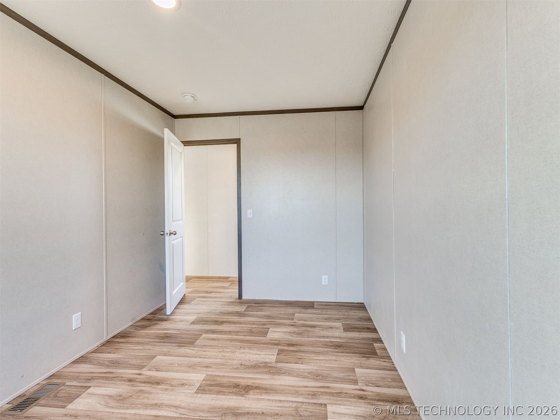 40772 W 61st Street S Property Photo 29