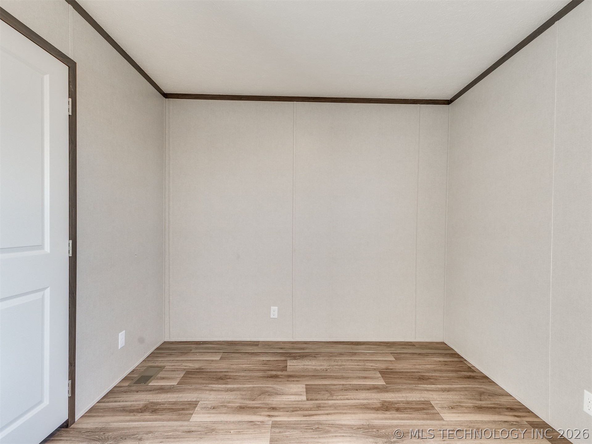 40772 W 61st Street S Property Photo 31