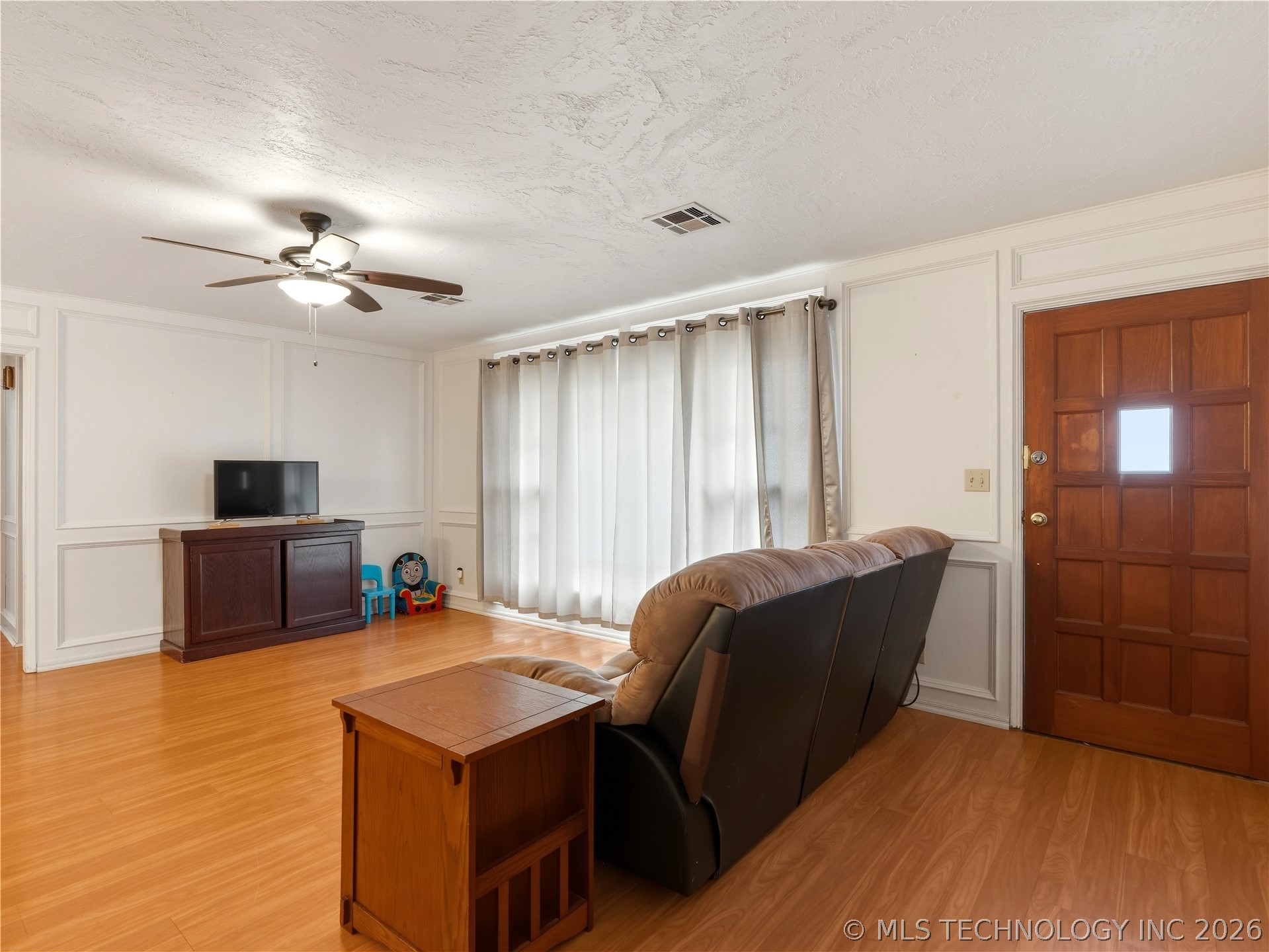 1420 Northcrest Property Photo 6