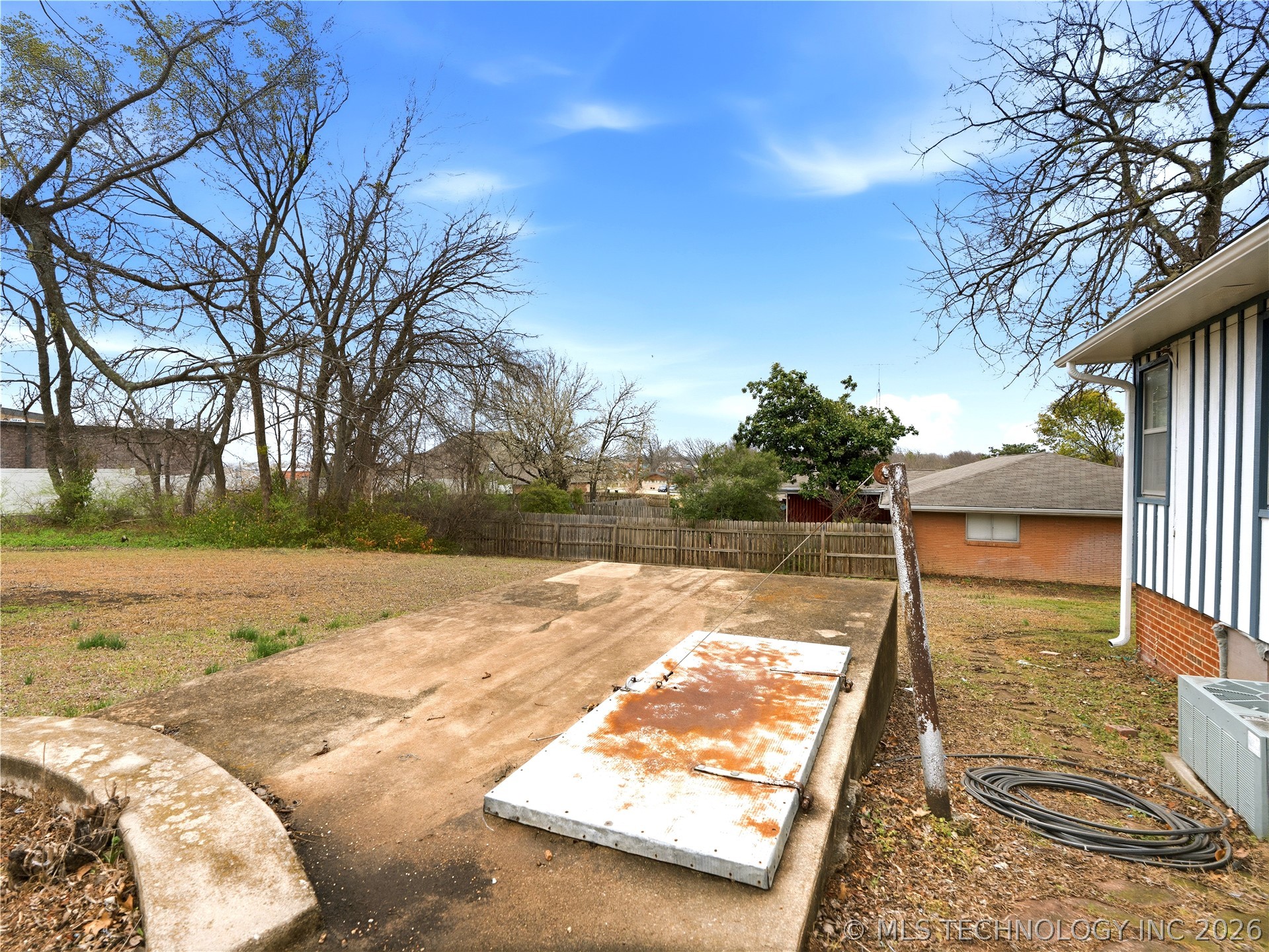 1420 Northcrest Property Photo 30