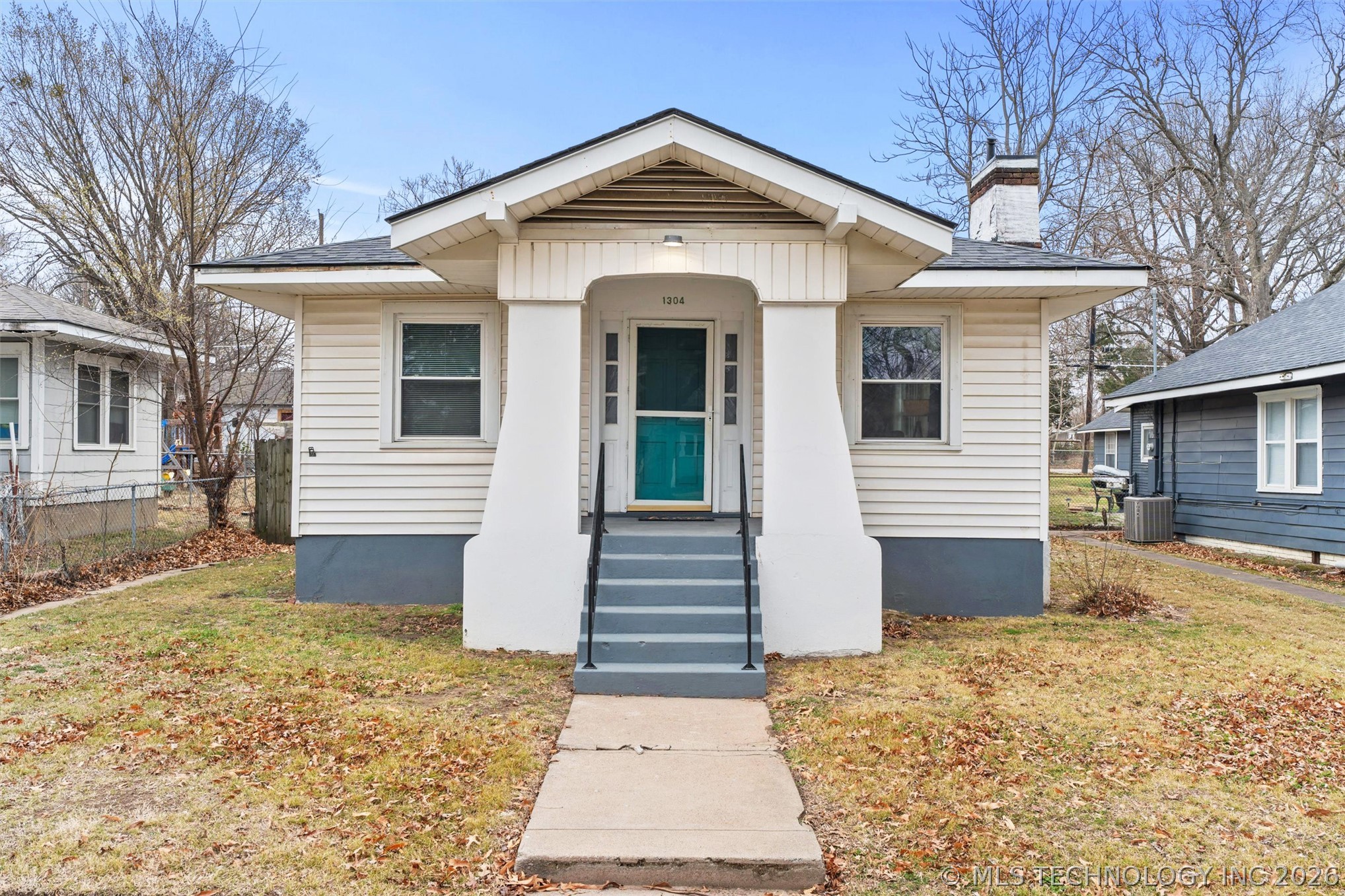 1304 Sw Jennings Avenue Property Photo 1