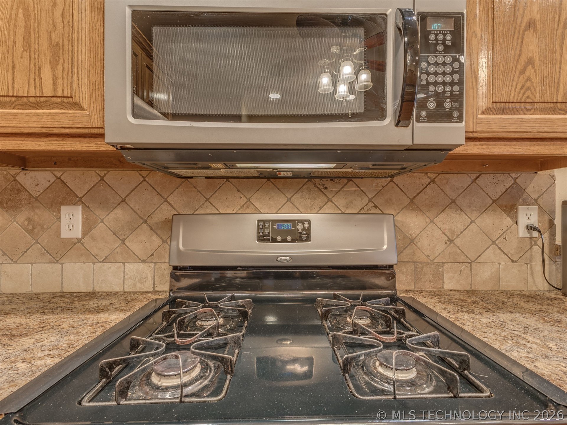 1104 N Scott Avenue Property Photo 12