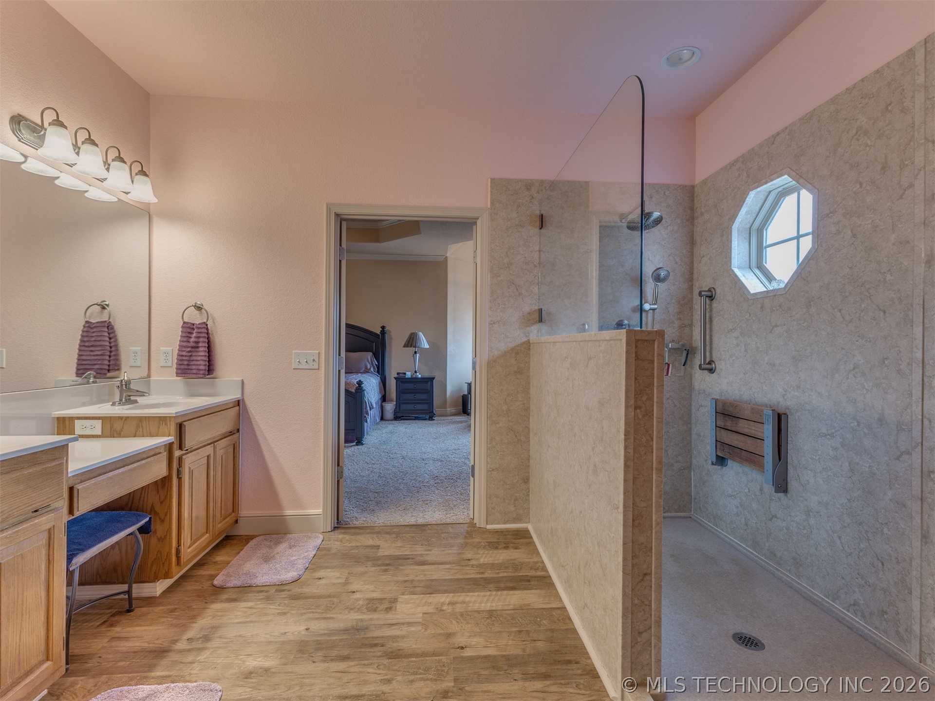 1104 N Scott Avenue Property Photo 24
