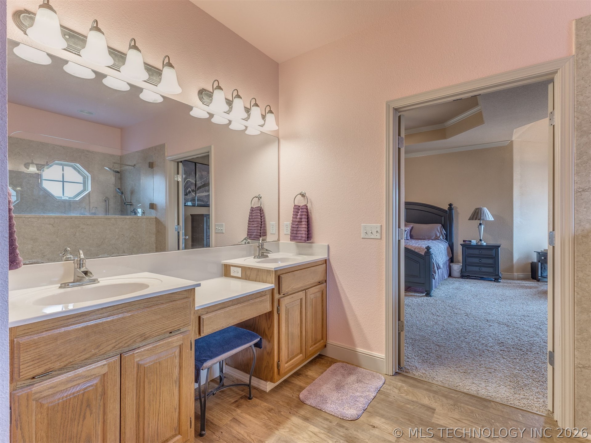 1104 N Scott Avenue Property Photo 25