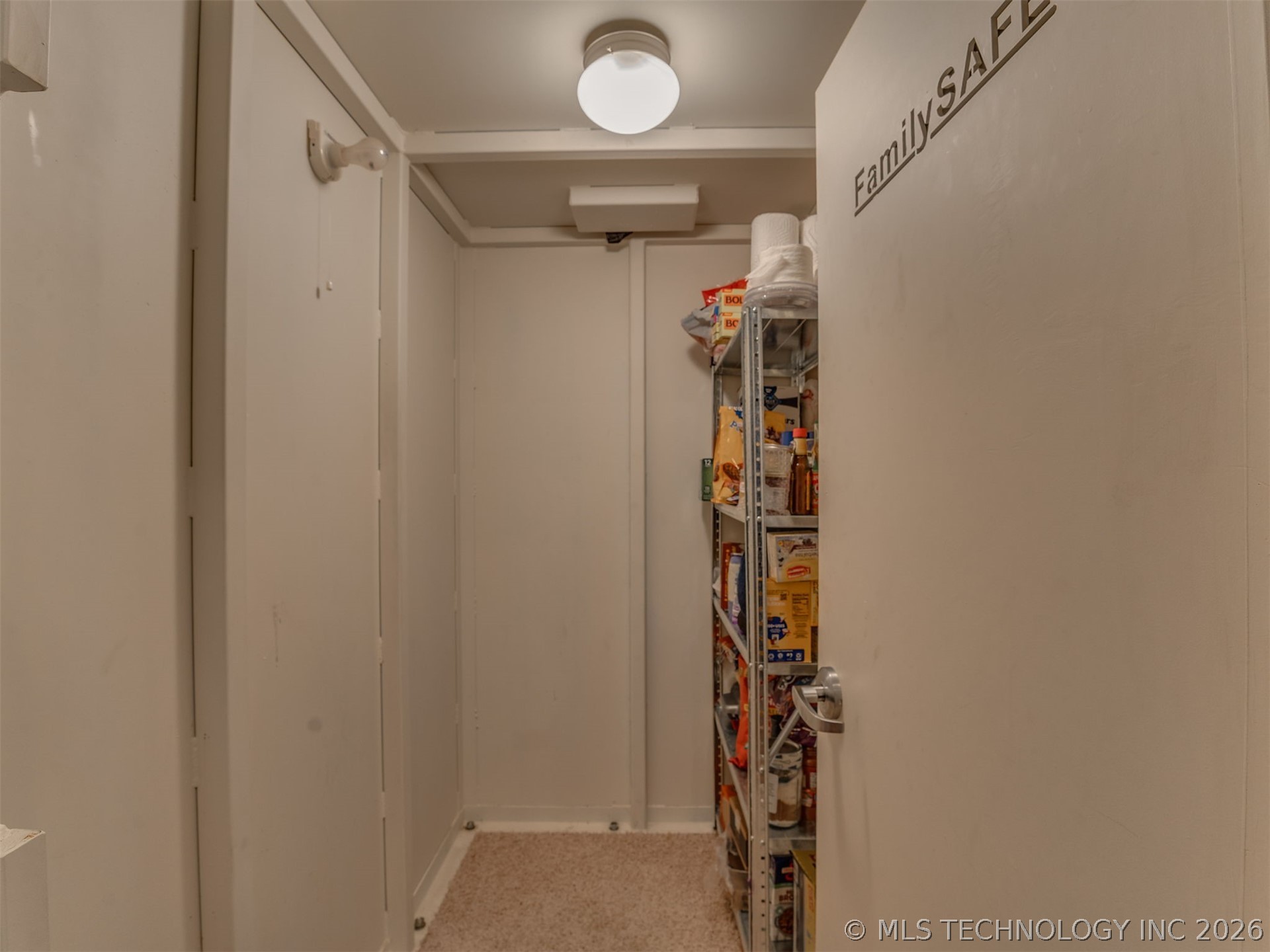 1104 N Scott Avenue Property Photo 34